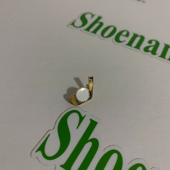 Vintage Club Head Golf Ball Lapel Pin White Gold Roll Pin Back - Picture 1 of 3